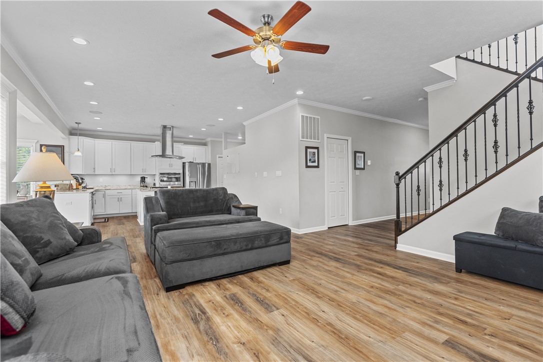 Trafford, Pennsylvania, 15085, United States, 4 Bedrooms Bedrooms, ,4 BathroomsBathrooms,Residential,For Sale,1819382