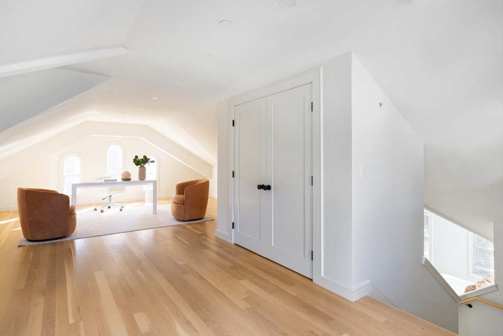 Brookline, Massachusetts, 02446, United States, 5 Bedrooms Bedrooms, ,5 BathroomsBathrooms,Residential,For Sale,1997536