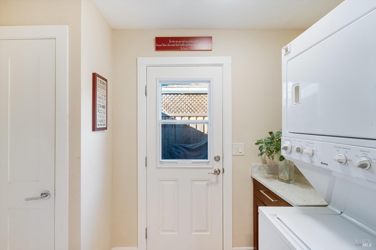 Napa, California, 94559, United States, 3 Bedrooms Bedrooms, ,2 BathroomsBathrooms,Residential,For Sale,2000781