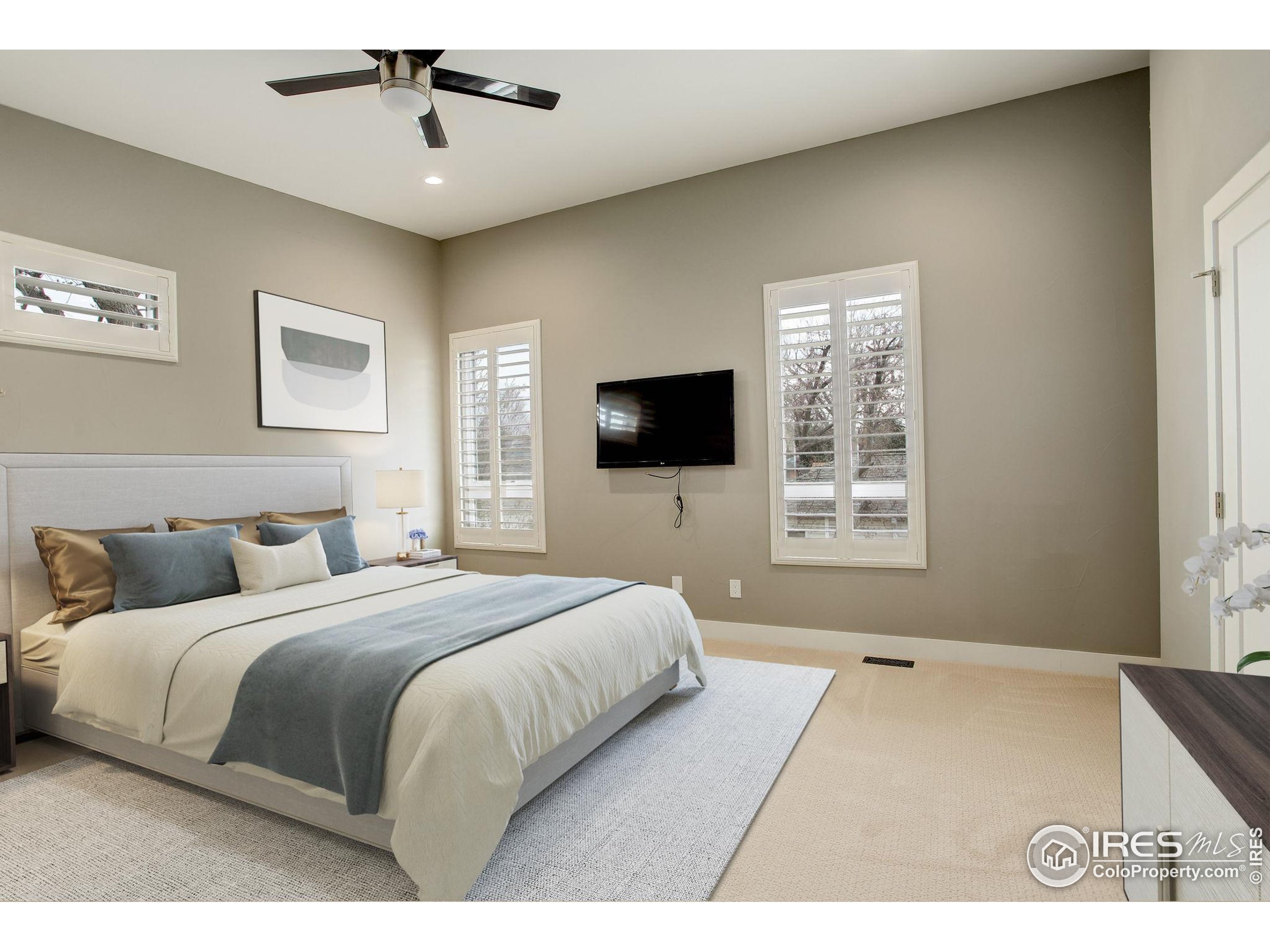 Denver, Colorado, 80210, United States, 4 Bedrooms Bedrooms, ,2 BathroomsBathrooms,Residential,For Sale,1950739