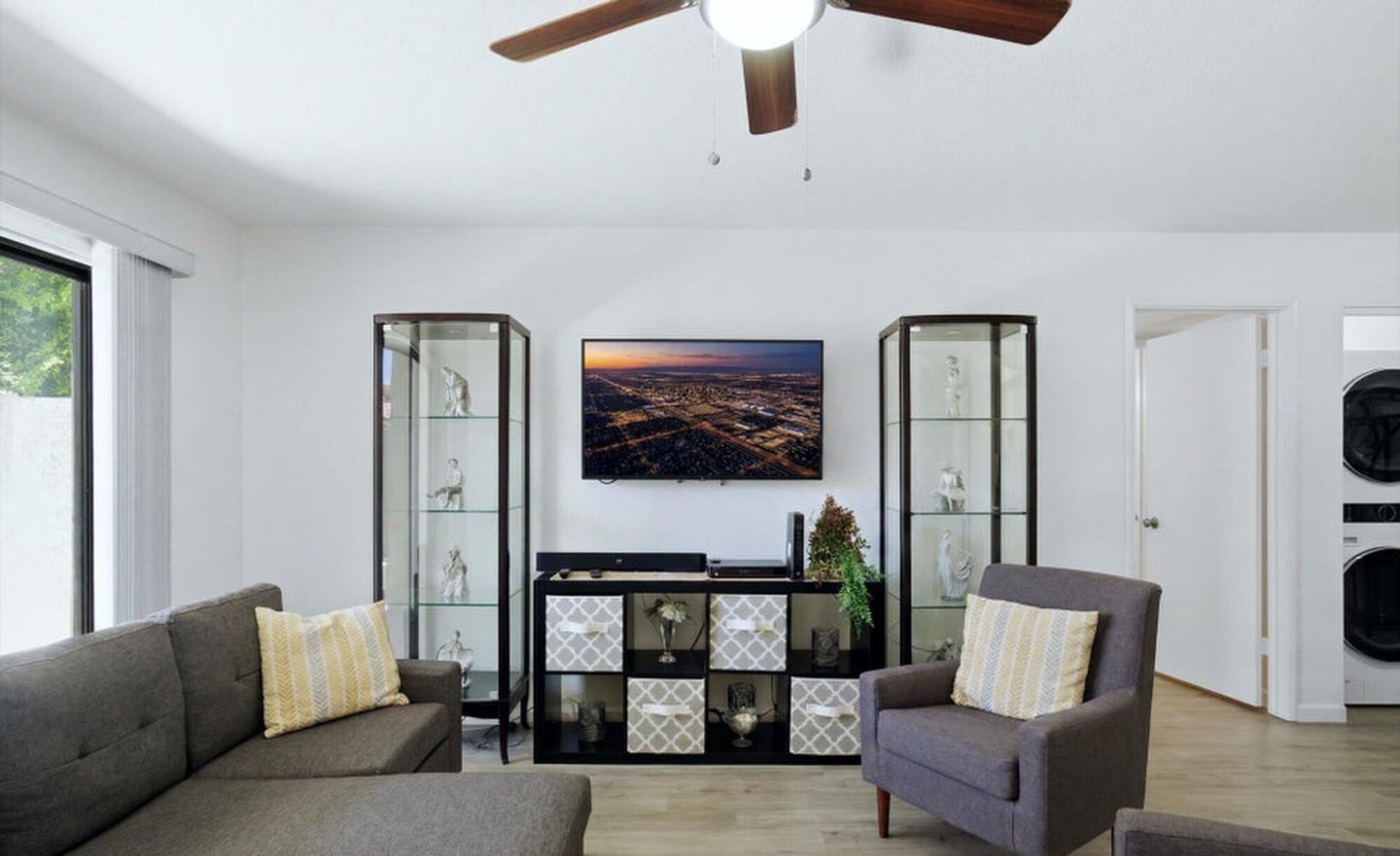  16635 North Cave Creek Road  Phoenix, AZ - 物件實景