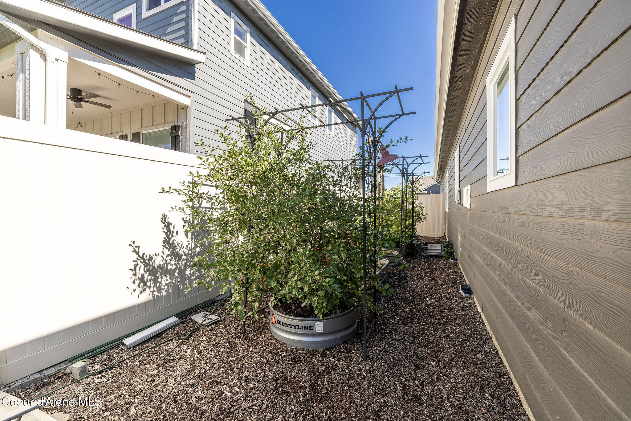 Coeur D'alene, Idaho, 83815, United States, 3 Bedrooms Bedrooms, ,1 BathroomBathrooms,Residential,For Sale,1927232