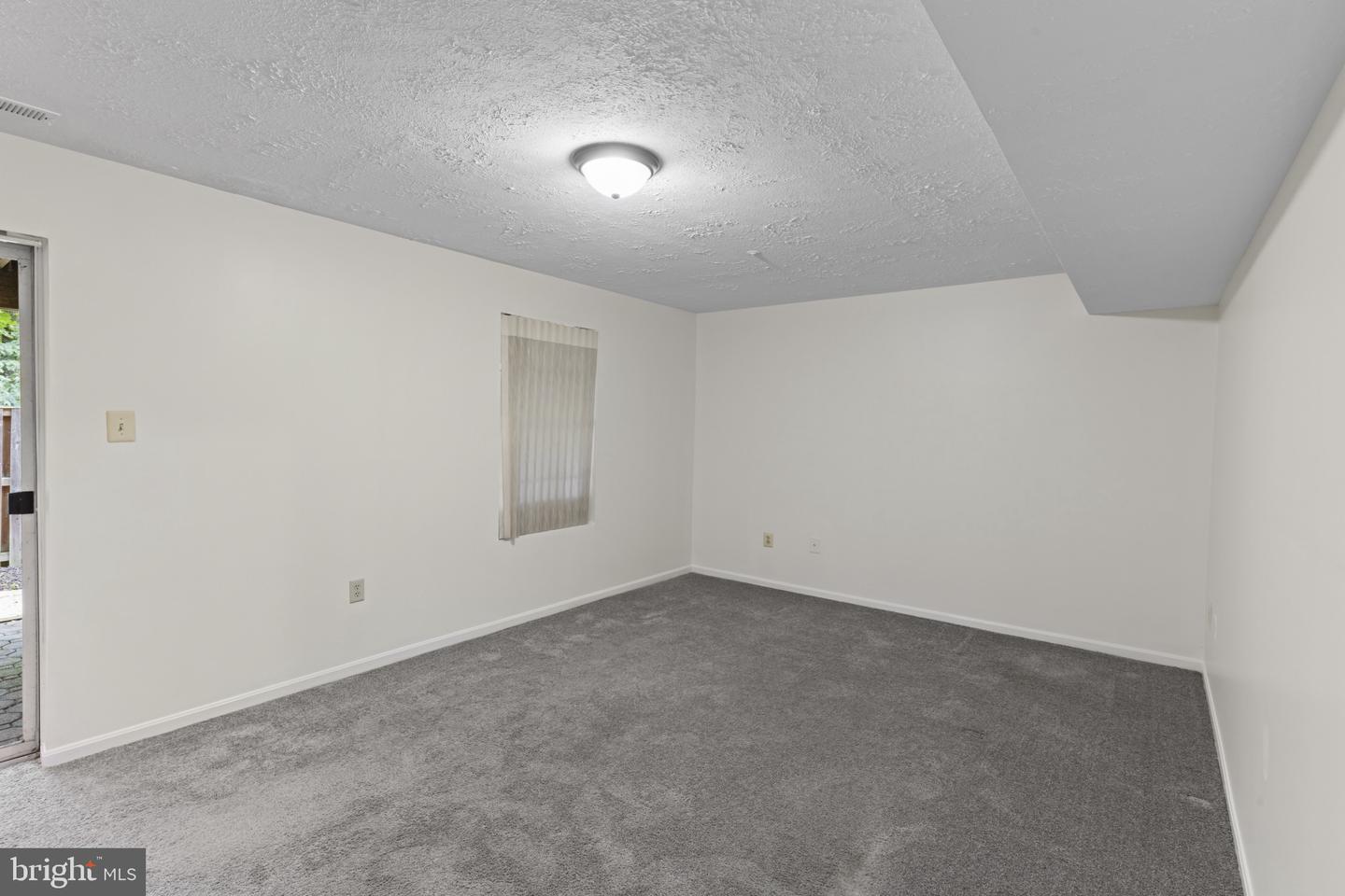 Crofton, Maryland, 21114, United States, 3 Bedrooms Bedrooms, ,4 BathroomsBathrooms,Residential,For Sale,1989271