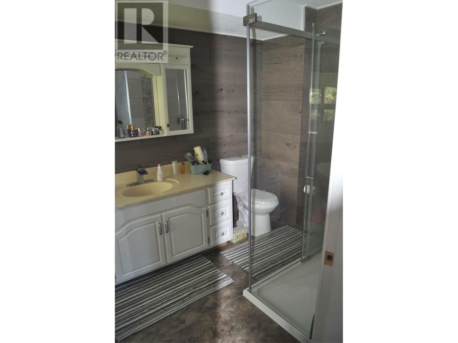 CHERRYVILLE, British Columbia, V0E 2G1, CA, 2 Bedrooms Bedrooms, ,2 BathroomsBathrooms,Residential,For Sale,1837414