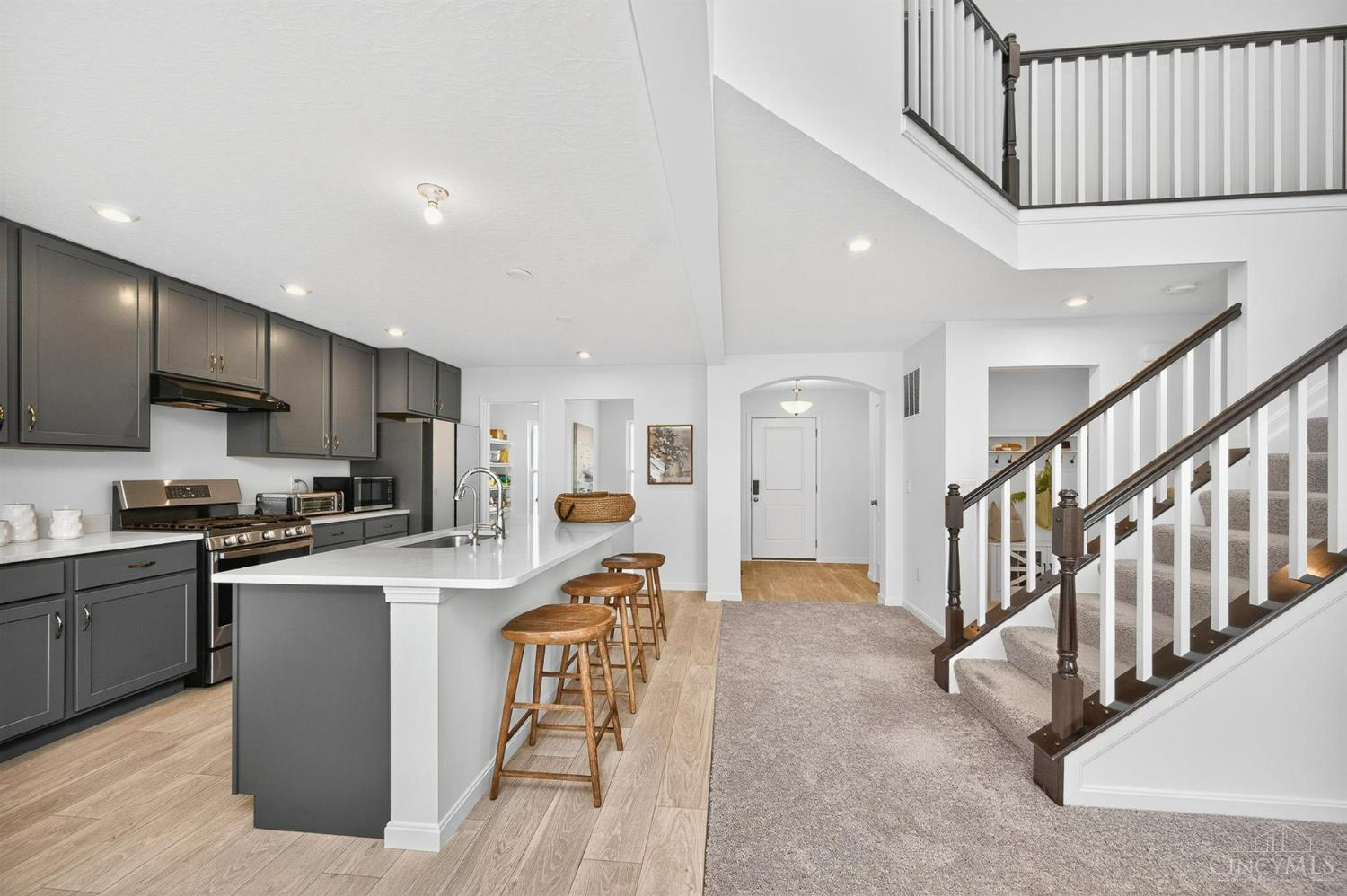 Turtle Creek Twp, Ohio, 45036, United States, 5 Bedrooms Bedrooms, ,4 BathroomsBathrooms,Residential,For Sale,1890162