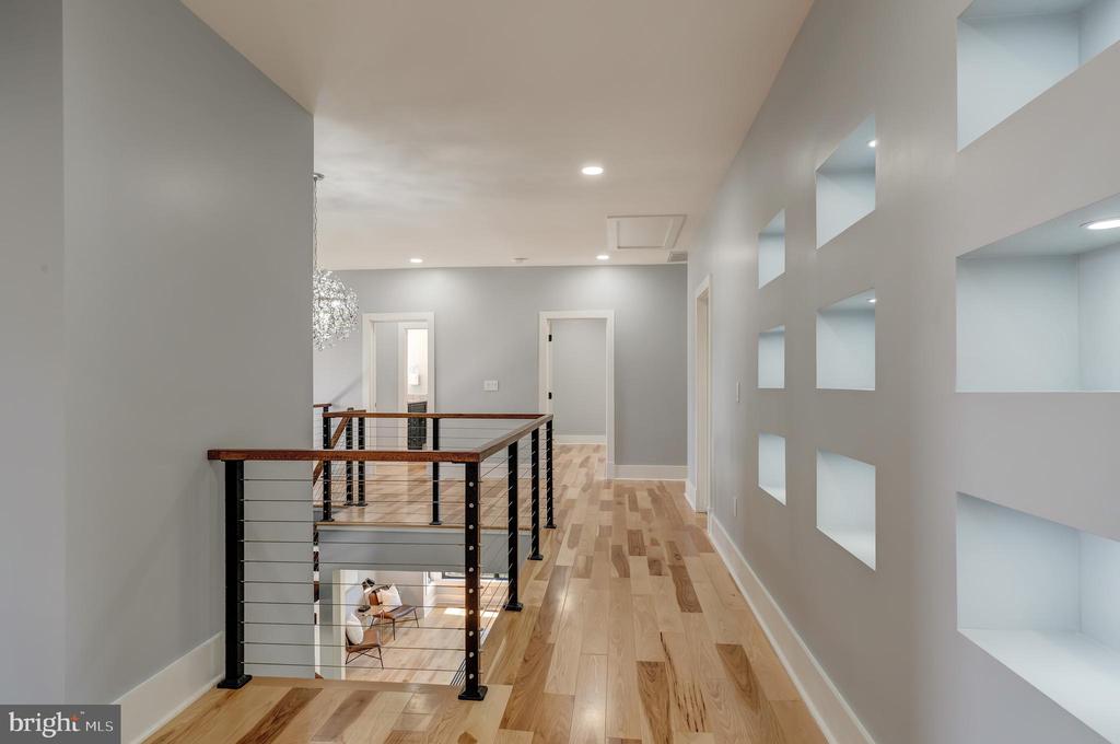Herndon, Virginia, 20170, United States, 6 Bedrooms Bedrooms, ,6 BathroomsBathrooms,Residential,For Sale,1941281