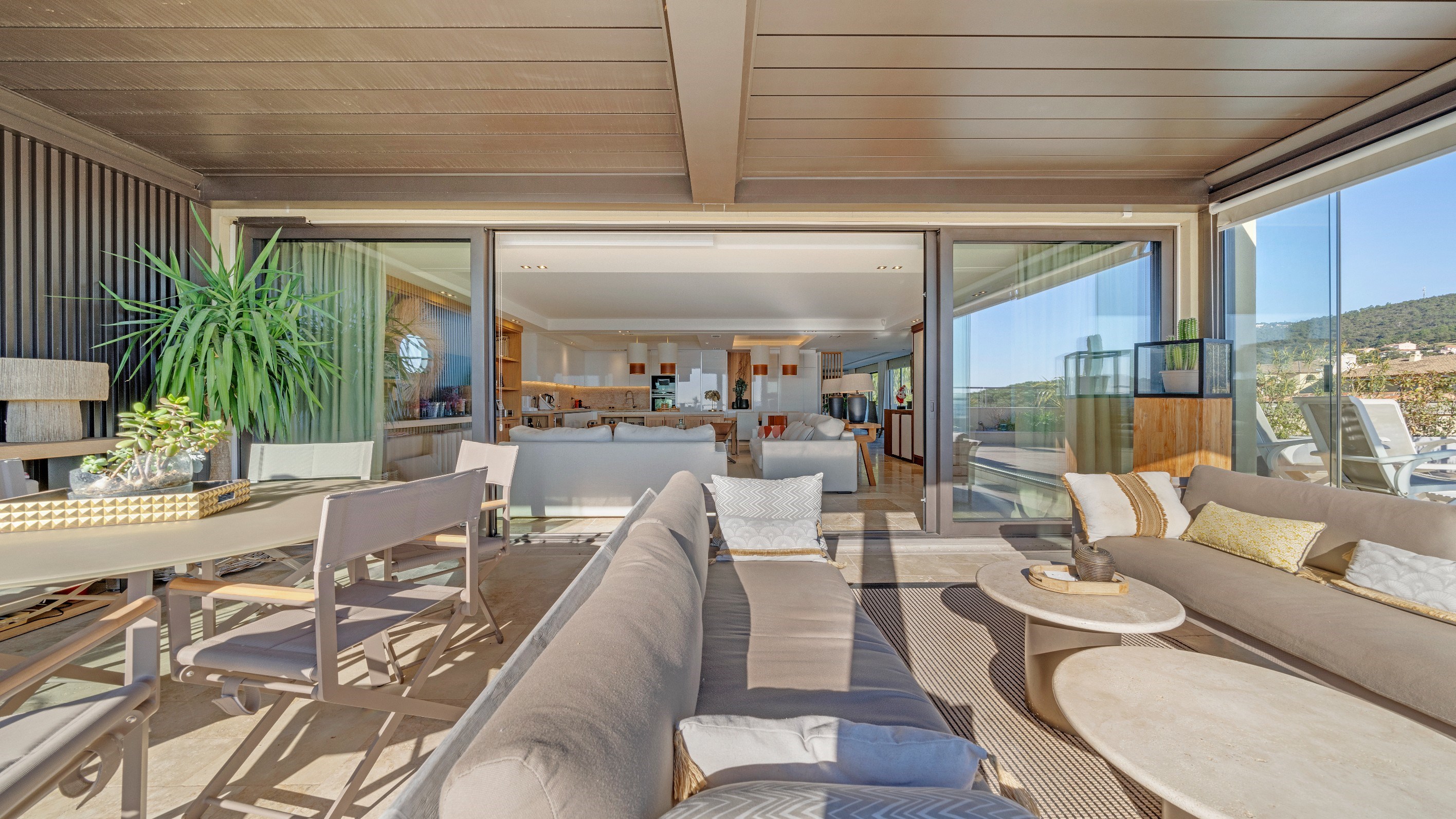  Luxury penthouse with 200 sqm rooftop terrace and sea views in Les Issambres - 物件實景