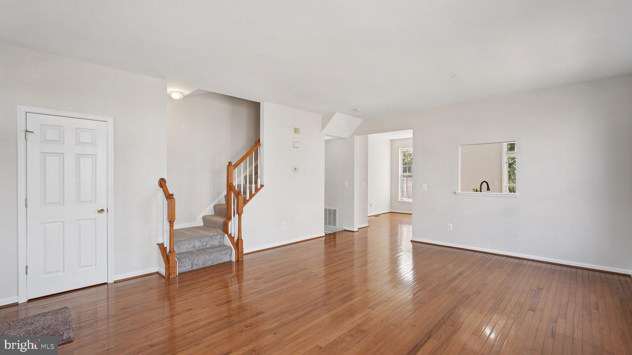 Woodbridge, Virginia, 22191, United States, 4 Bedrooms Bedrooms, ,4 BathroomsBathrooms,Residential,For Sale,1936881
