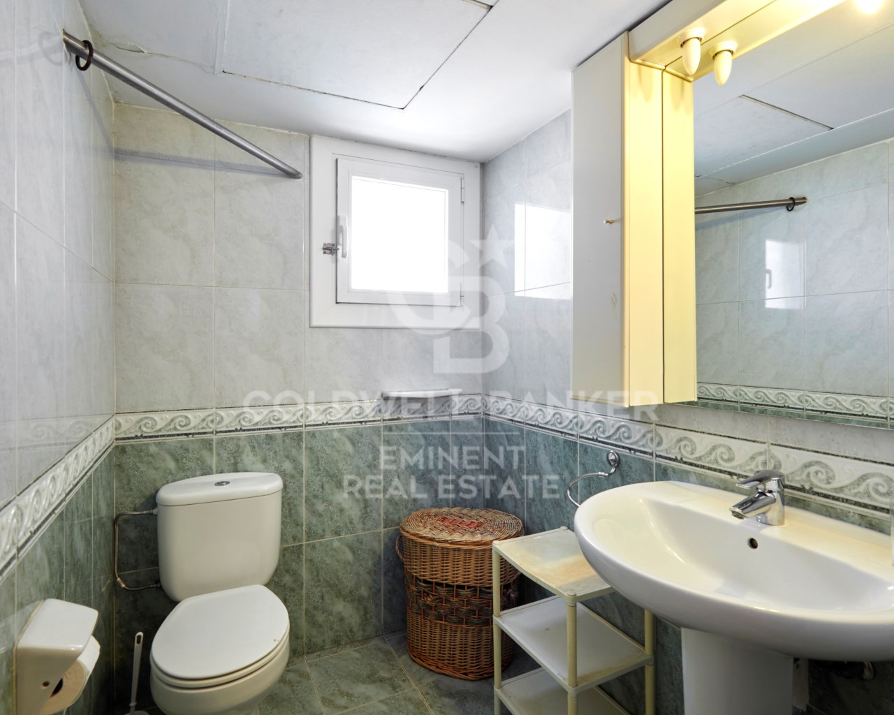 Barcelona, Catalonia, ES, 4 Bedrooms Bedrooms, ,2 BathroomsBathrooms,Residential,For Sale,1829599