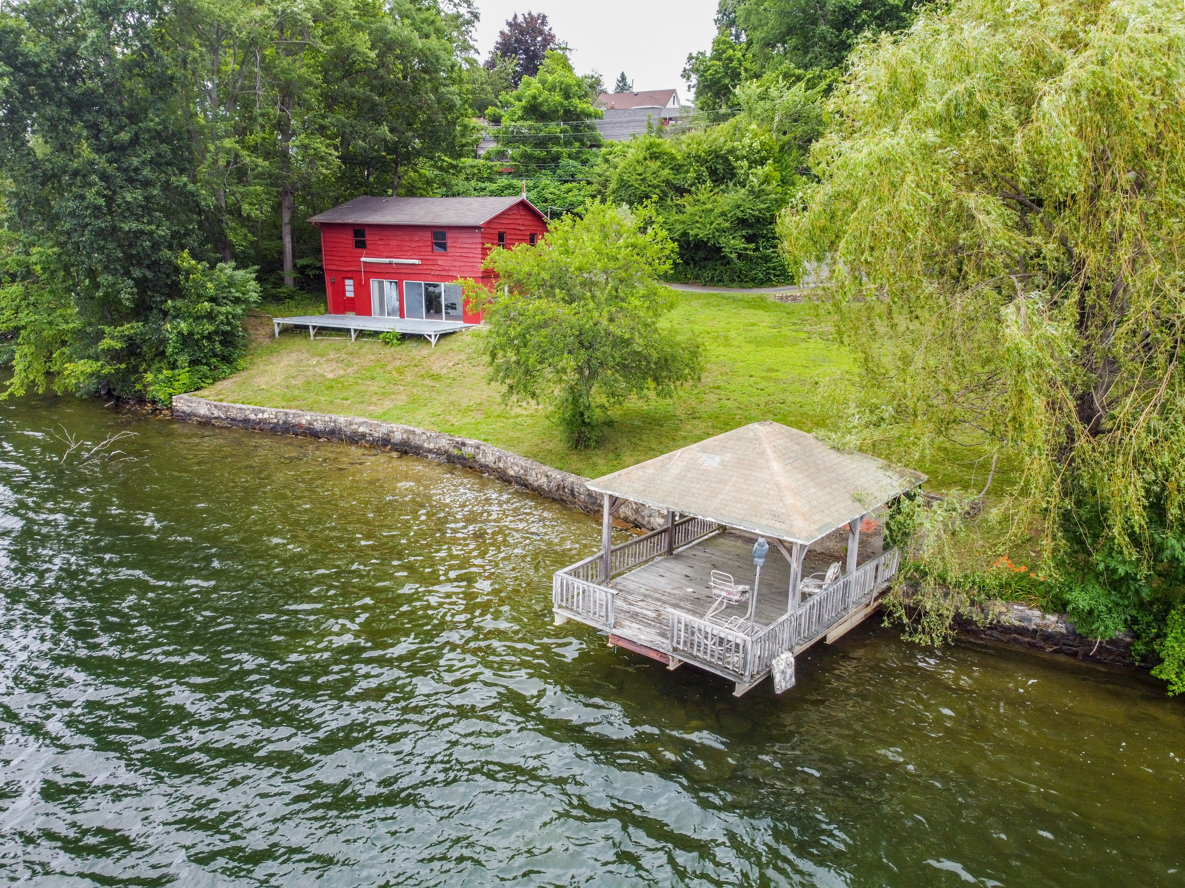 Exceptional Waterfront Property - 物件實景