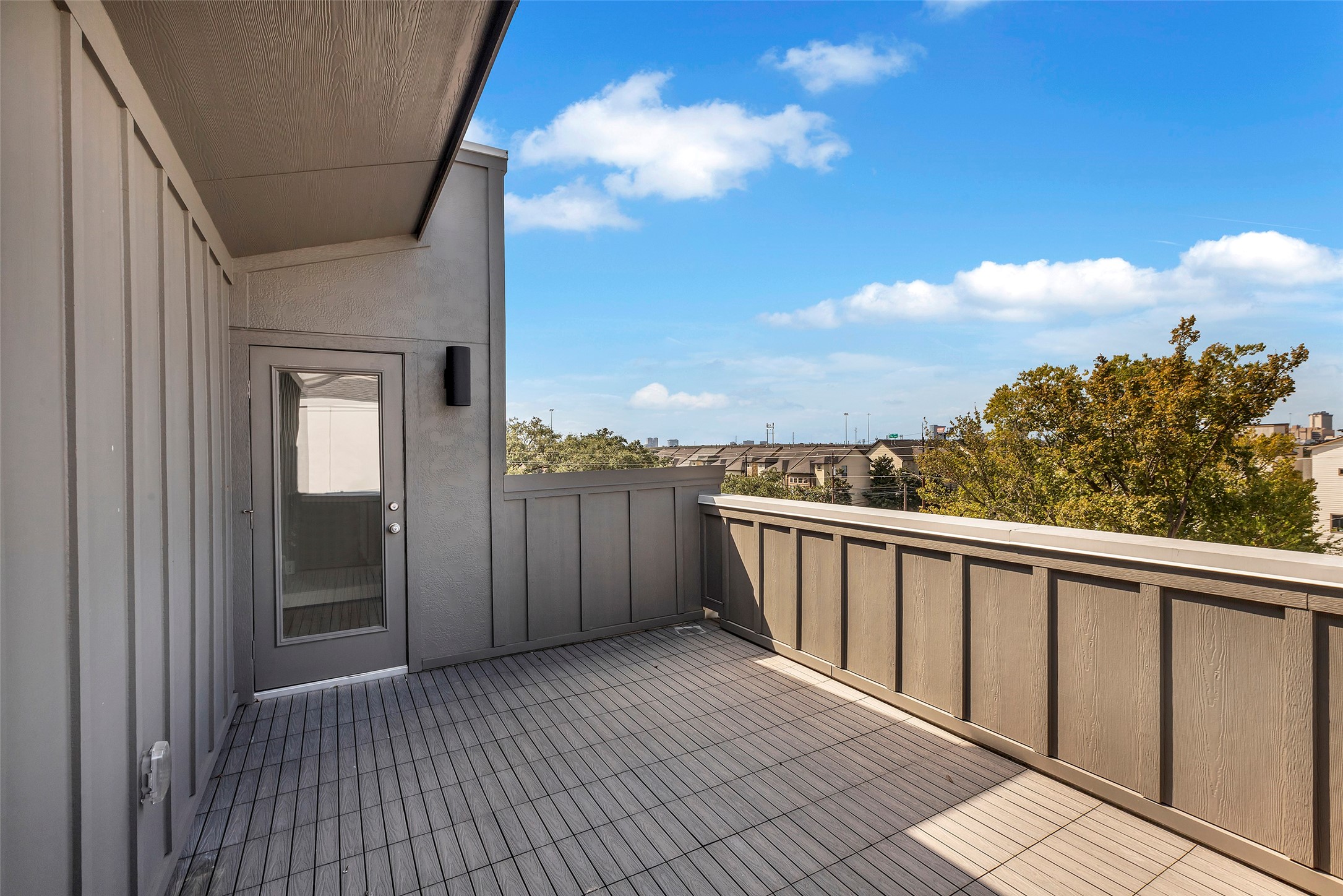 Houston, Texas, 77003, United States, 3 Bedrooms Bedrooms, ,4 BathroomsBathrooms,Residential,For Sale,1896439