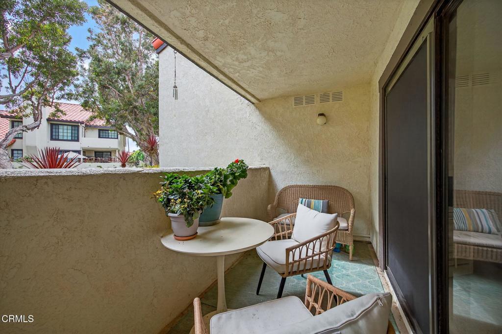 Oxnard, California, 93035, United States, 2 Bedrooms Bedrooms, ,2 BathroomsBathrooms,Residential,For Sale,1926318