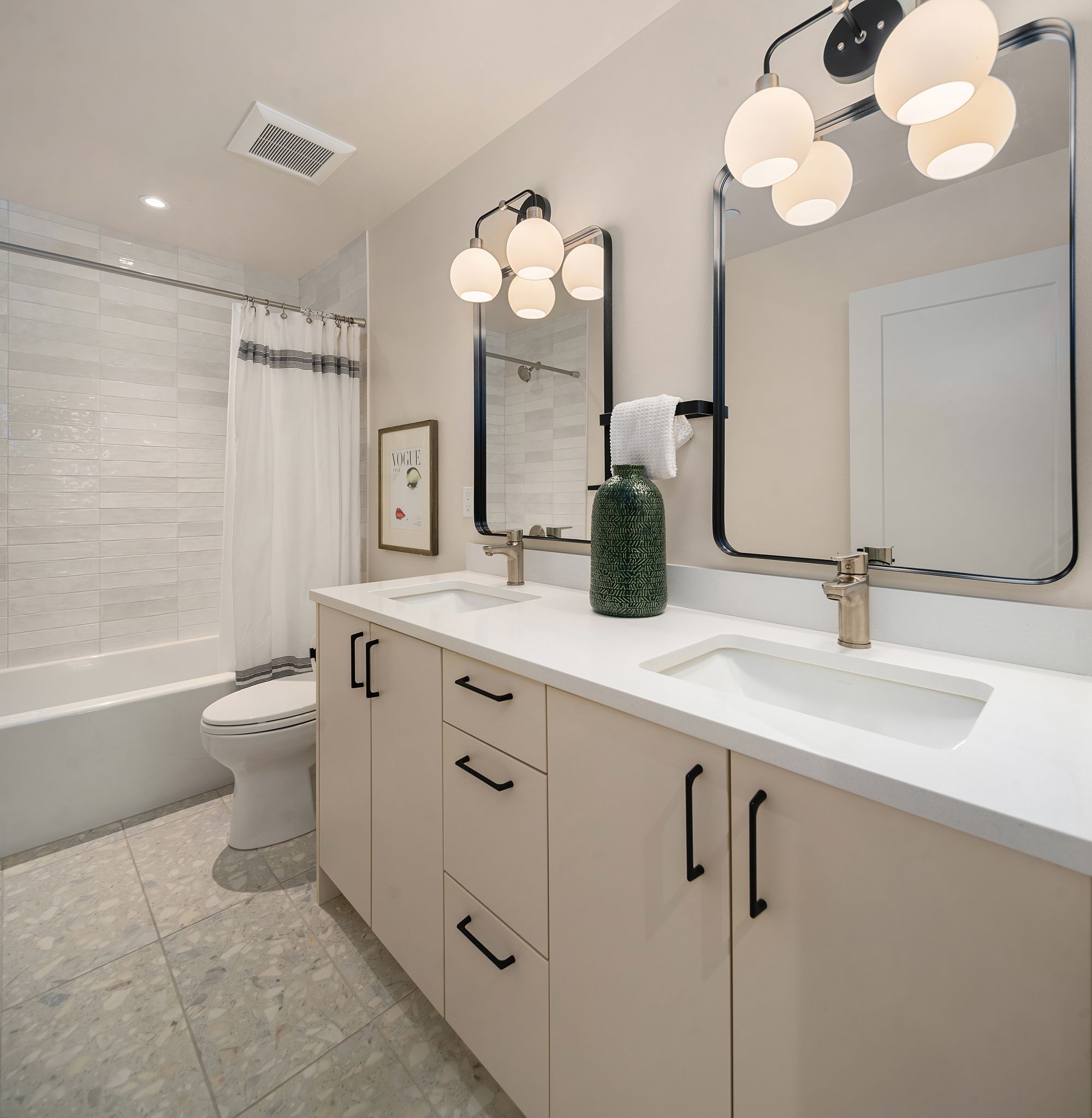  454 NE 40th St, Seattle, WA 98105 - 物件實景