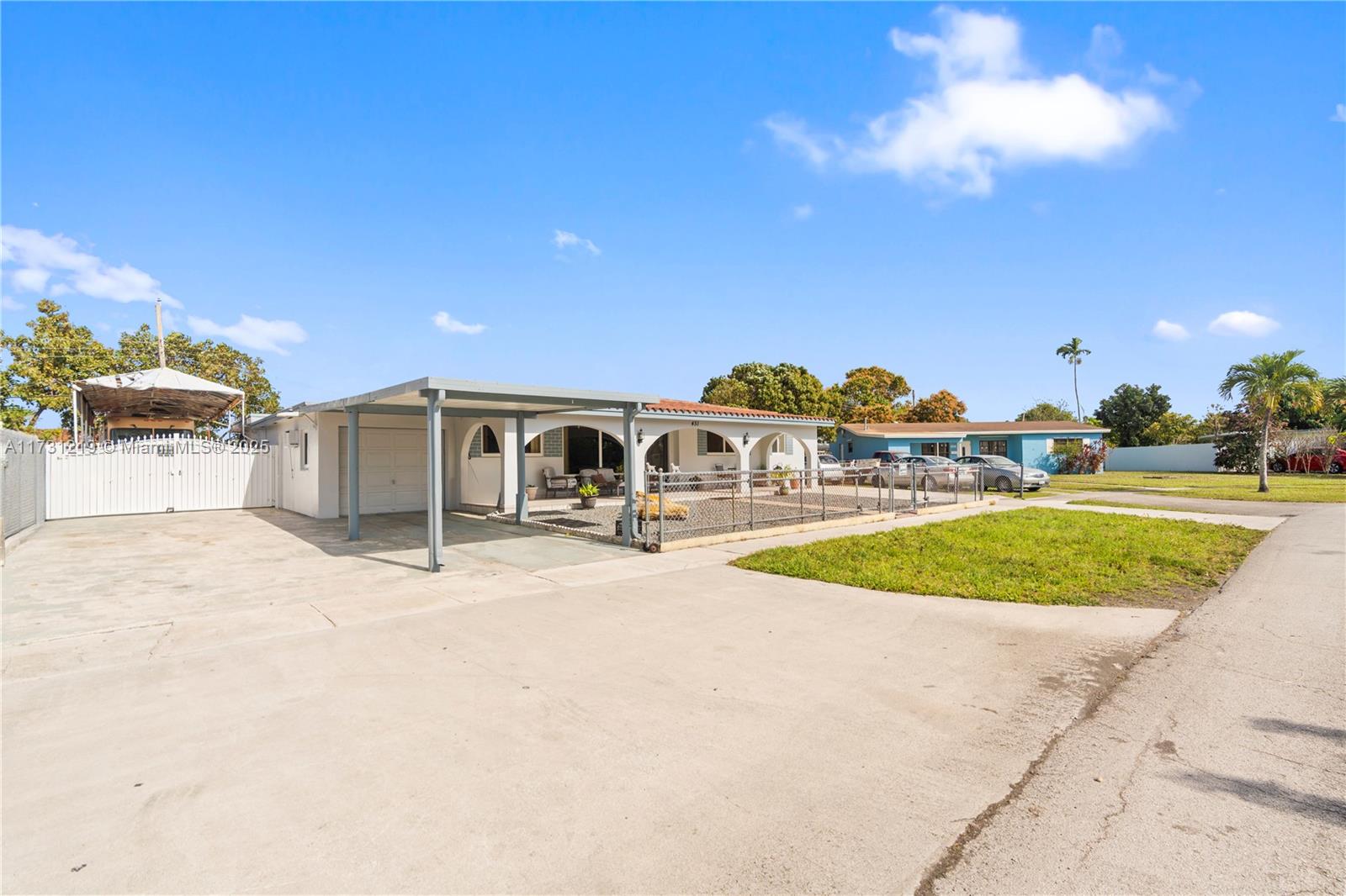 Hialeah, Florida, 33012, United States, 4 Bedrooms Bedrooms, ,4 BathroomsBathrooms,Residential,For Sale,1840227