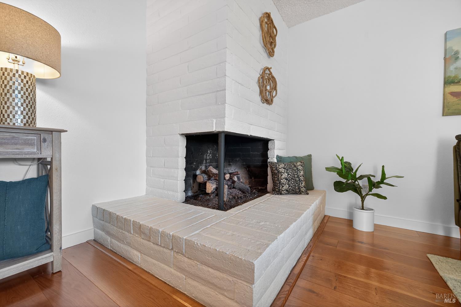 Sonoma, California, 95476, United States, 2 Bedrooms Bedrooms, ,2 BathroomsBathrooms,Residential,For Sale,2015978