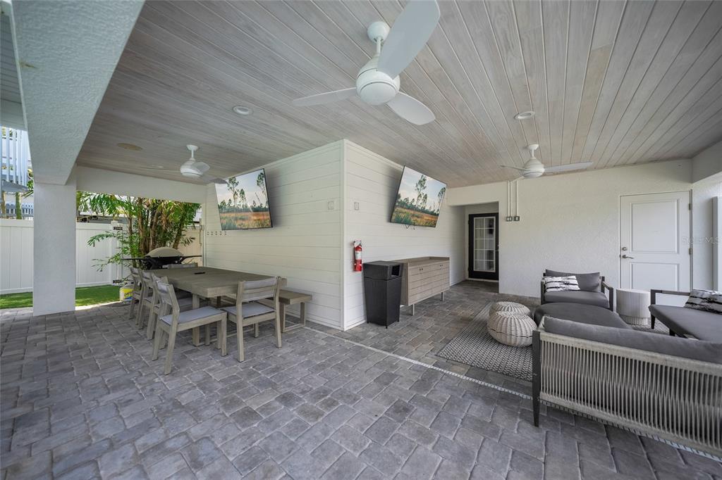 Anna Maria, Florida, 34216, United States, 5 Bedrooms Bedrooms, ,4 BathroomsBathrooms,Residential,For Sale,1819285