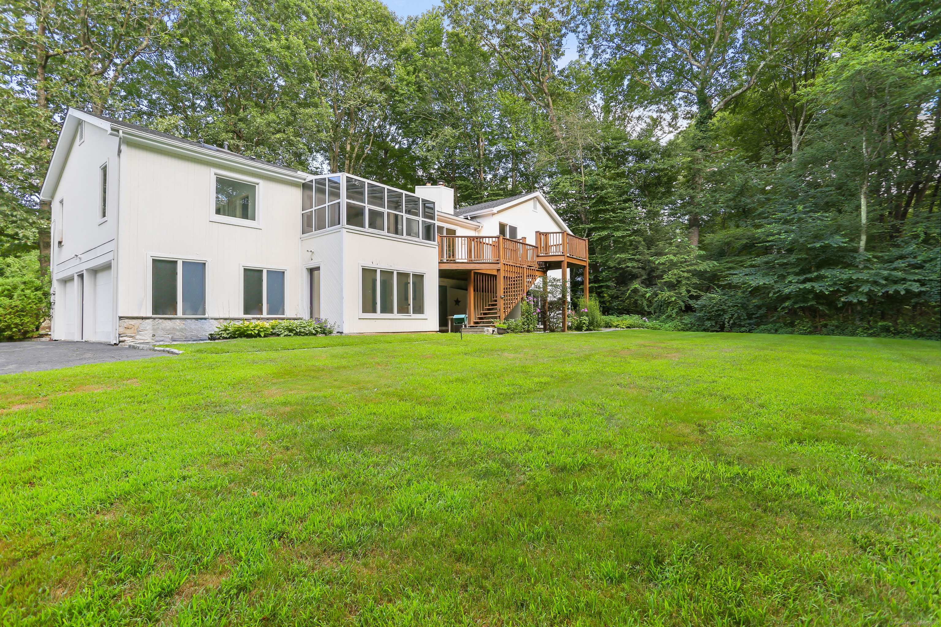 Trumbull, Connecticut, 06611, United States, 4 Bedrooms Bedrooms, ,4 BathroomsBathrooms,Residential,For Sale,1938522