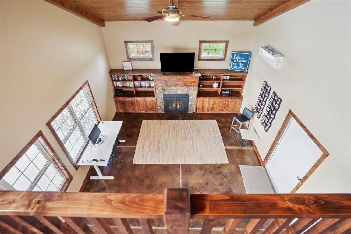 Vinton, Iowa, 52349, United States, 5 Bedrooms Bedrooms, ,6 BathroomsBathrooms,Residential,For Sale,1980405