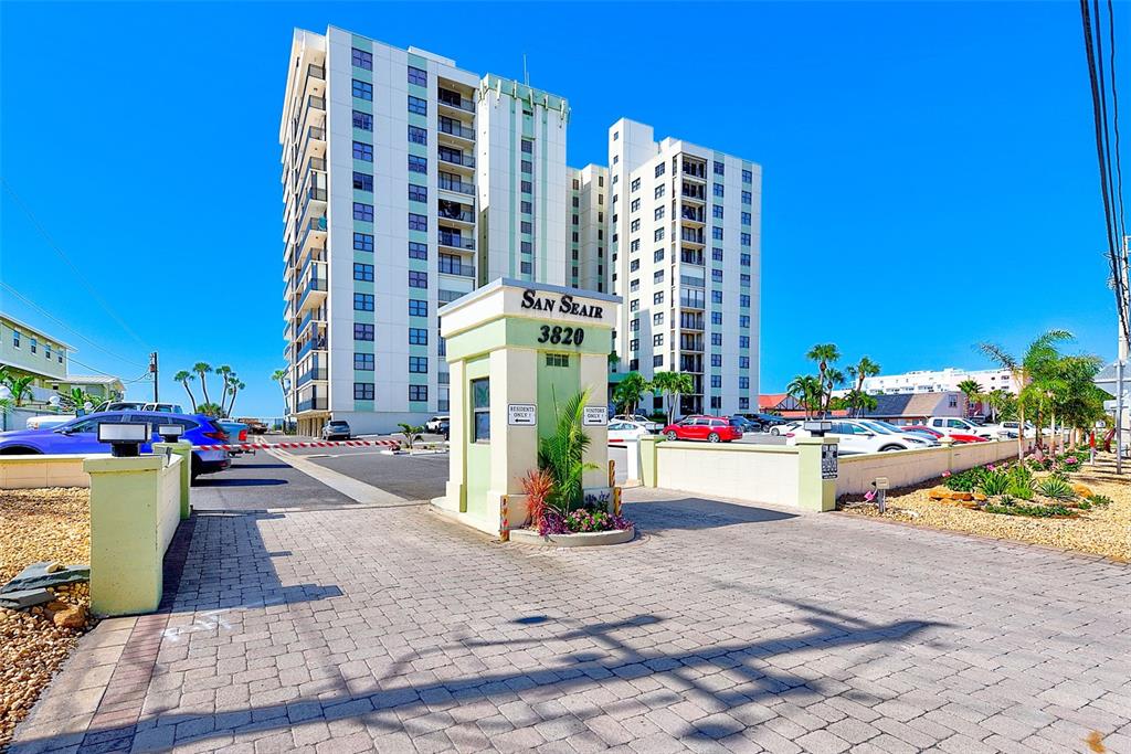 St Pete Beach, Florida, 33706, United States, 2 Bedrooms Bedrooms, ,2 BathroomsBathrooms,Residential,For Sale,1987564