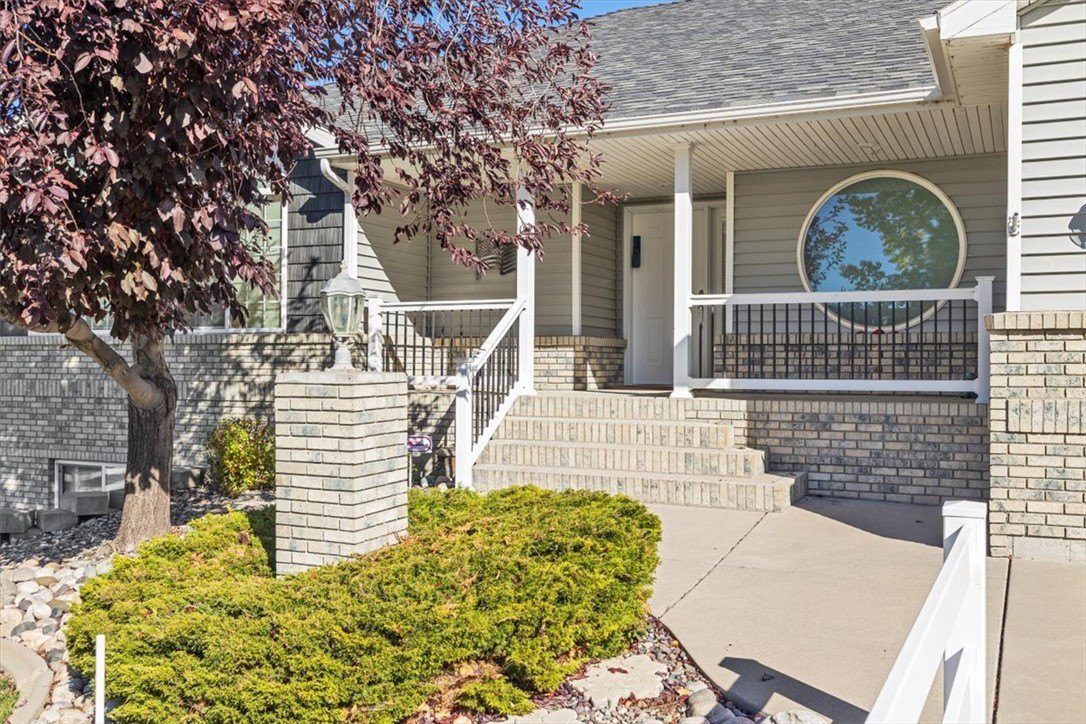 Billings, Montana, 59105, United States, 5 Bedrooms Bedrooms, ,4 BathroomsBathrooms,Residential,For Sale,1976913