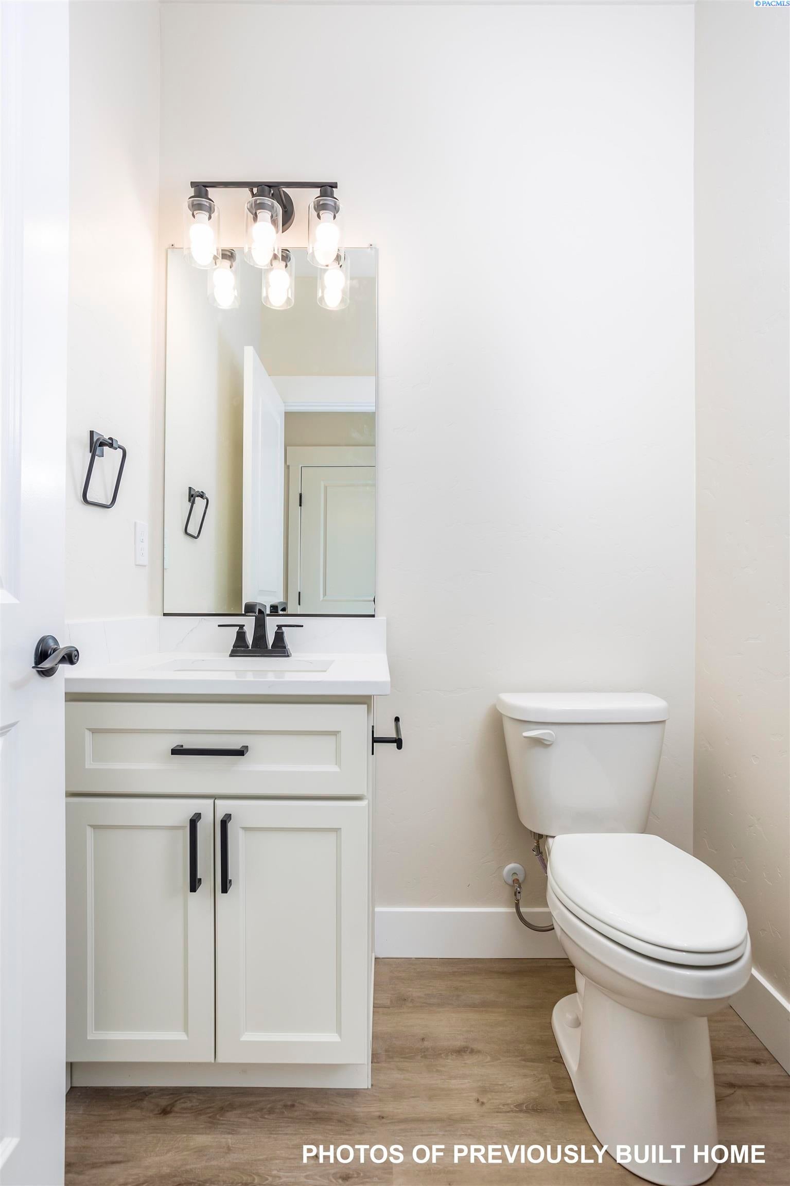 Richland, Washington, 99352, United States, 4 Bedrooms Bedrooms, ,2 BathroomsBathrooms,Residential,For Sale,1980834