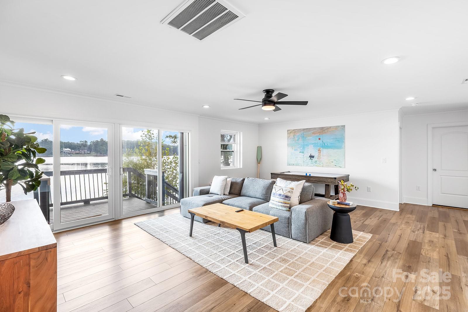 Charlotte, North Carolina, 28278, United States, 3 Bedrooms Bedrooms, ,3 BathroomsBathrooms,Residential,For Sale,1986488