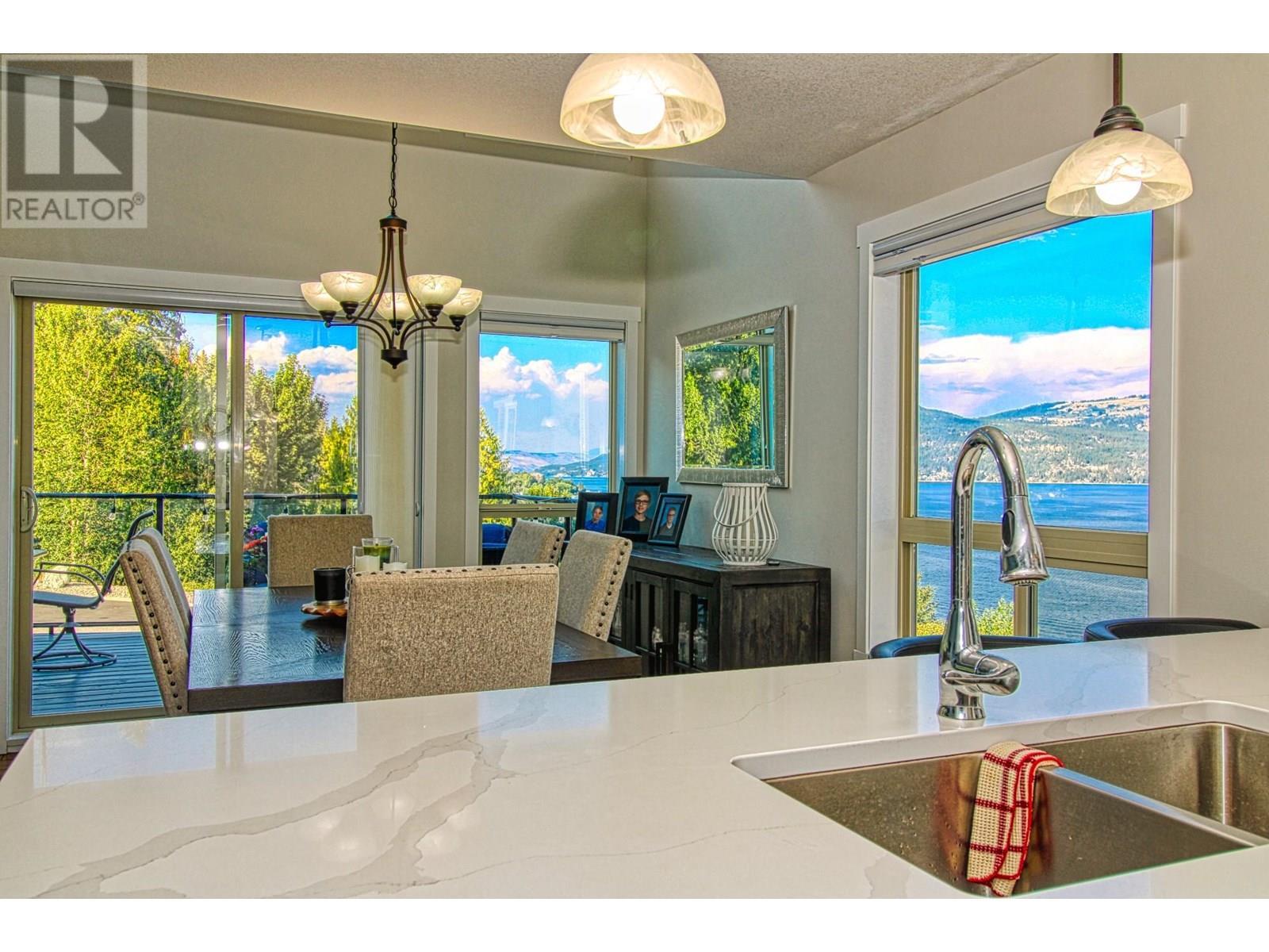 KELOWNA, British Columbia, V1Z 3R8, CA, 3 Bedrooms Bedrooms, ,2 BathroomsBathrooms,Residential,For Sale,1951529