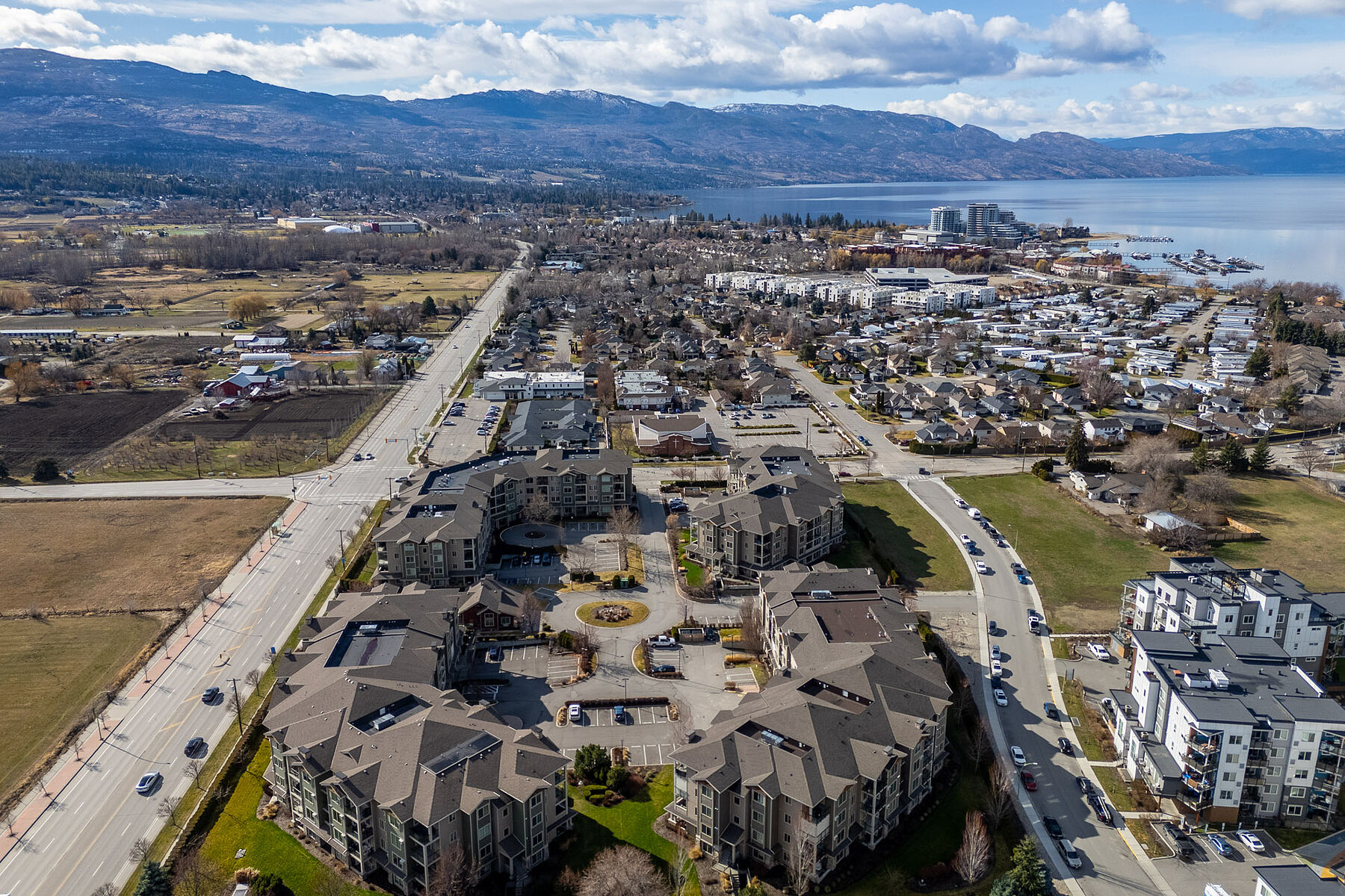  Mission Meadows Condo - 物件實景