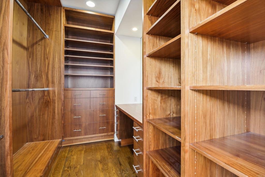 Venice, California, 90291, United States, 4 Bedrooms Bedrooms, ,4 BathroomsBathrooms,Residential,For Sale,1843493