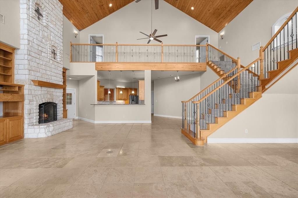 Weatherford, Texas, 76087, United States, 4 Bedrooms Bedrooms, ,4 BathroomsBathrooms,Residential,For Sale,2040291