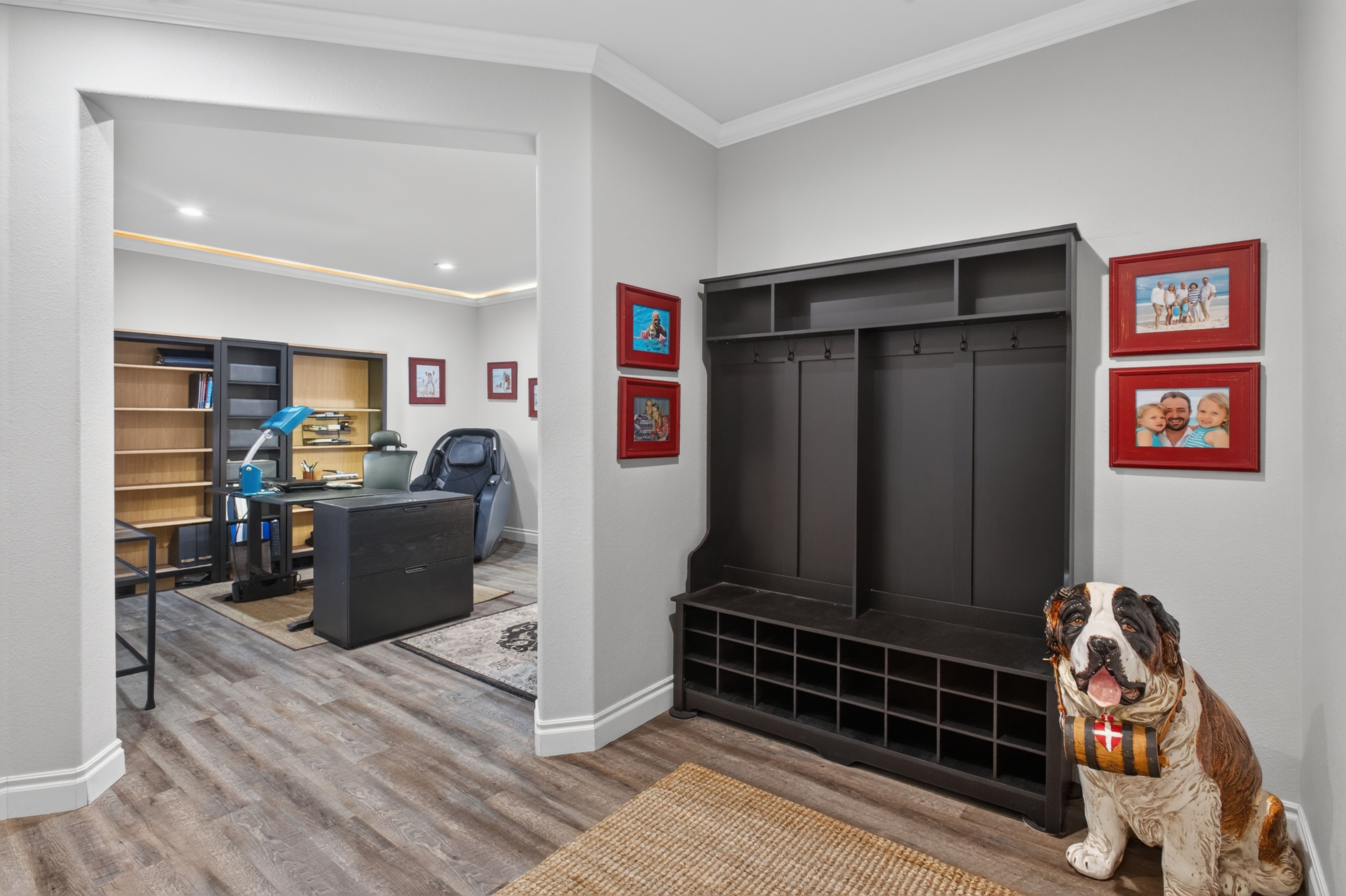 Turn-Key Lone Tree Luxury: Renovated Home with Chef