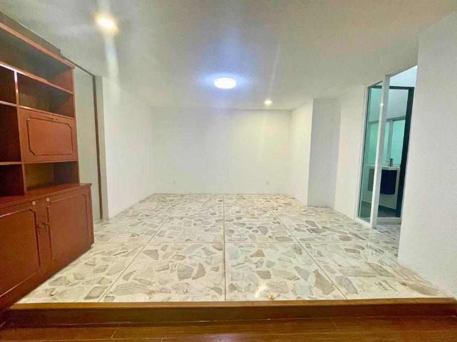 Naucalpan de Juárez, Estado de méxico, 53115, Mexico, 6 Bedrooms Bedrooms, ,5 BathroomsBathrooms,Residential,For Sale,1939413
