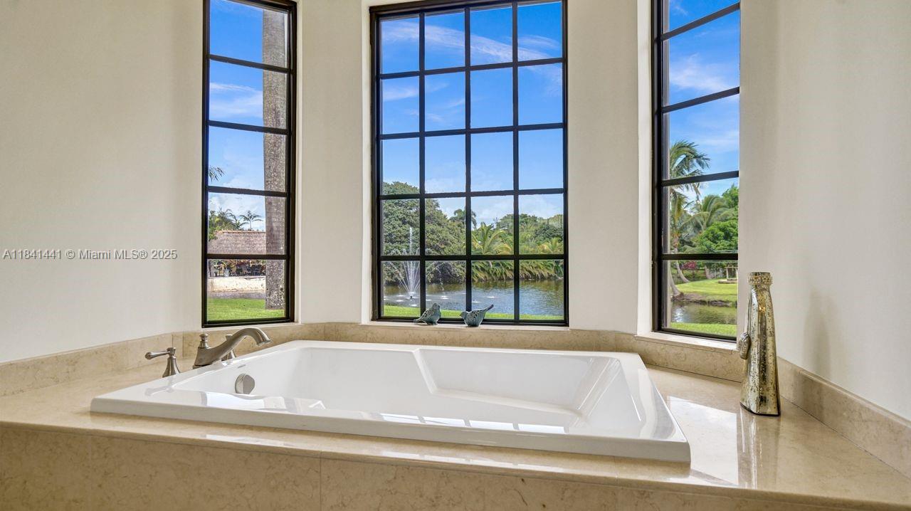 Davie, Florida, 33330, United States, 5 Bedrooms Bedrooms, ,5 BathroomsBathrooms,Residential,For Sale,1896833