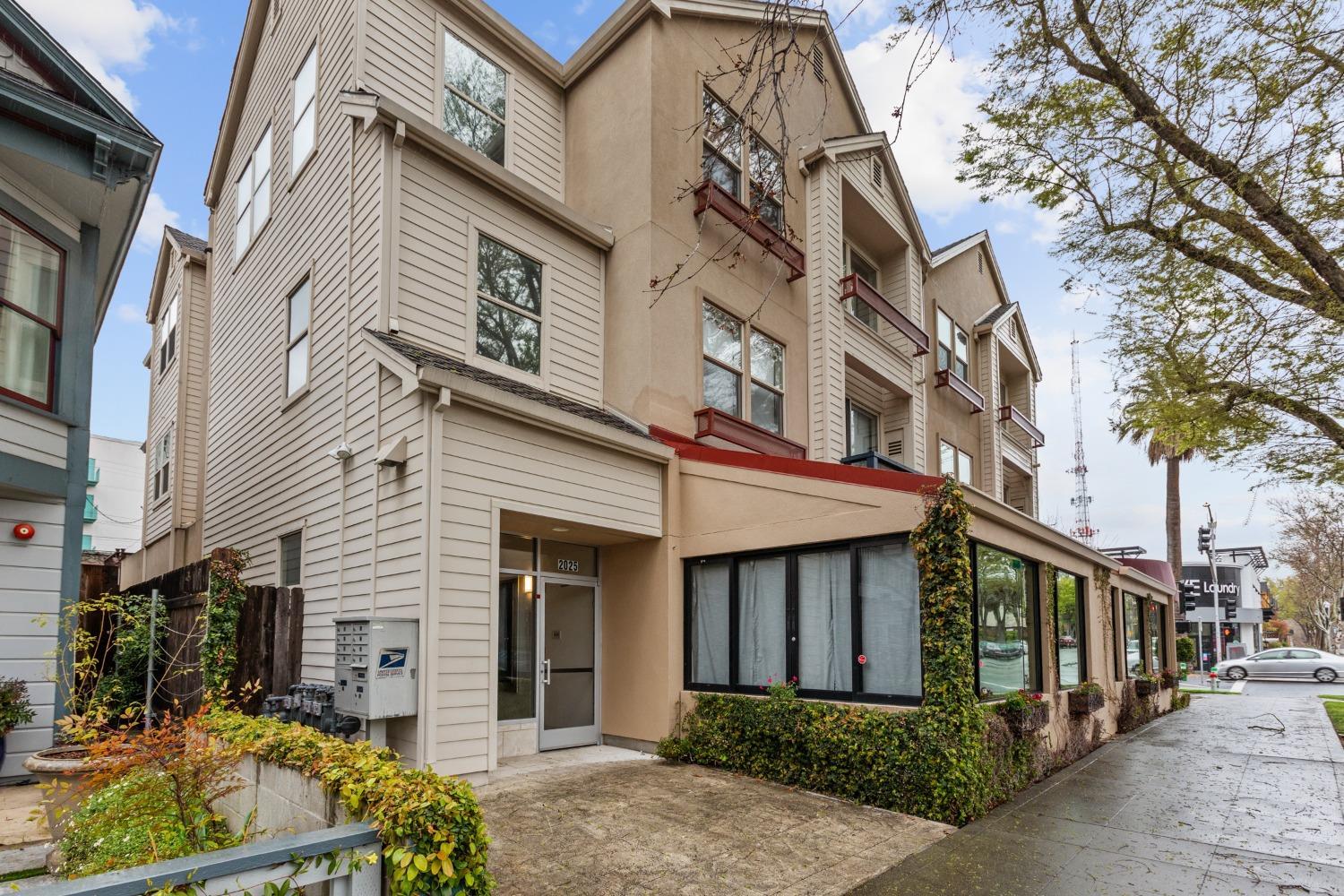 Sacramento, California, 95811, United States, 2 Bedrooms Bedrooms, ,2 BathroomsBathrooms,Residential,For Sale,1942106