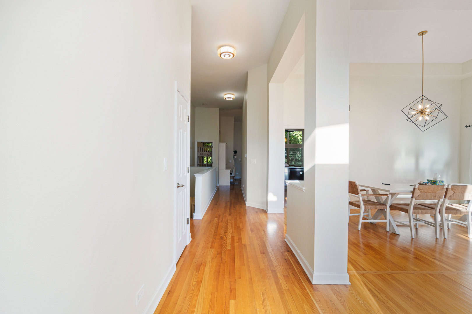 Glenview, Illinois, 60026, United States, 4 Bedrooms Bedrooms, ,4 BathroomsBathrooms,Residential,For Sale,1991544