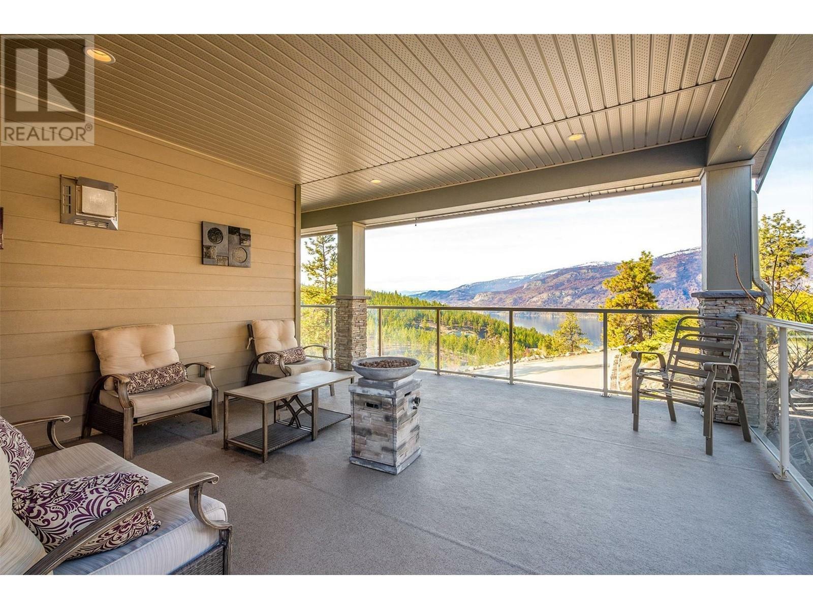 KELOWNA, British Columbia, V1V 2R1, CA, 4 Bedrooms Bedrooms, ,3 BathroomsBathrooms,Residential,For Sale,1839022