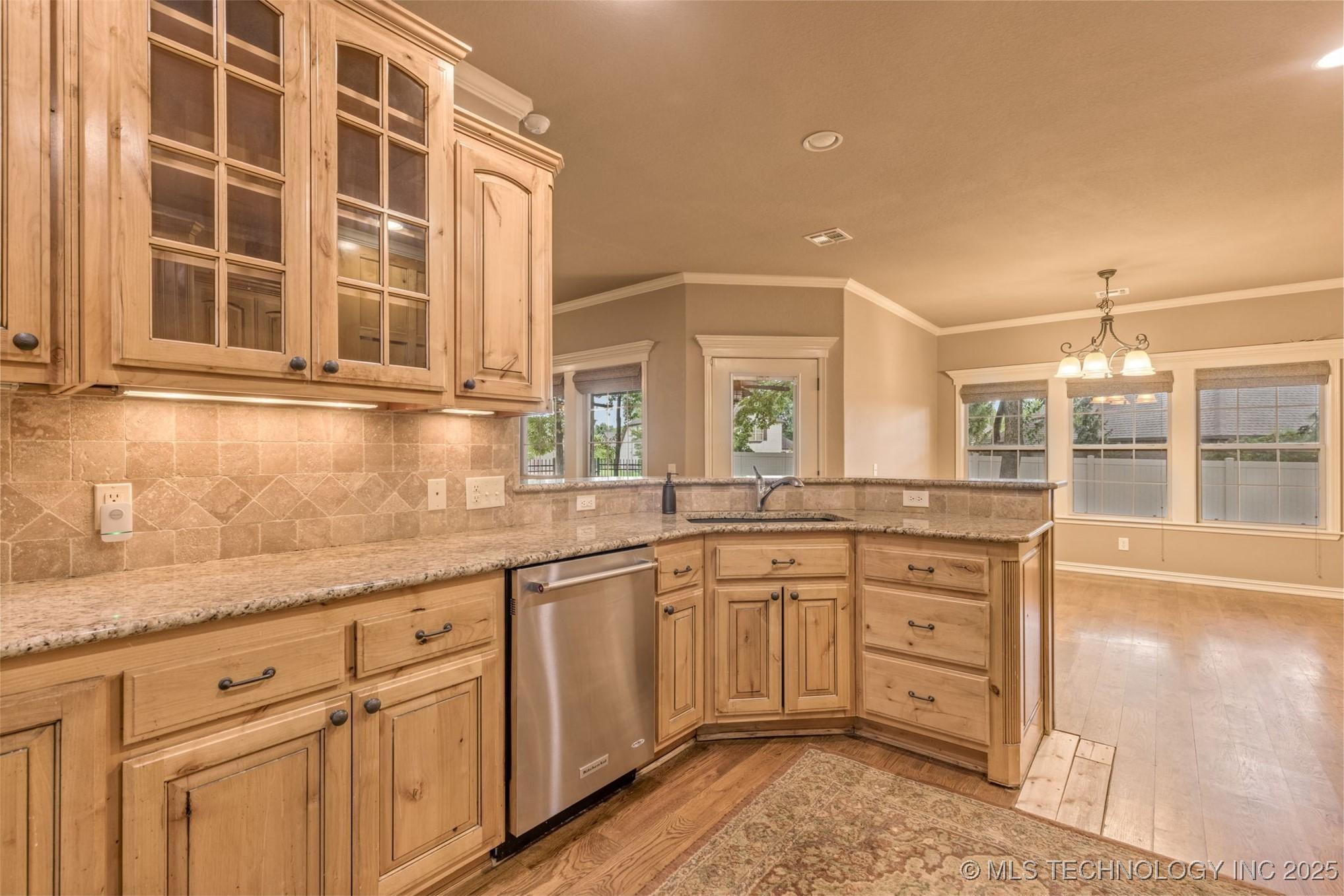 Broken Arrow, Oklahoma, 74014, United States, 4 Bedrooms Bedrooms, ,4 BathroomsBathrooms,Residential,For Sale,1921405