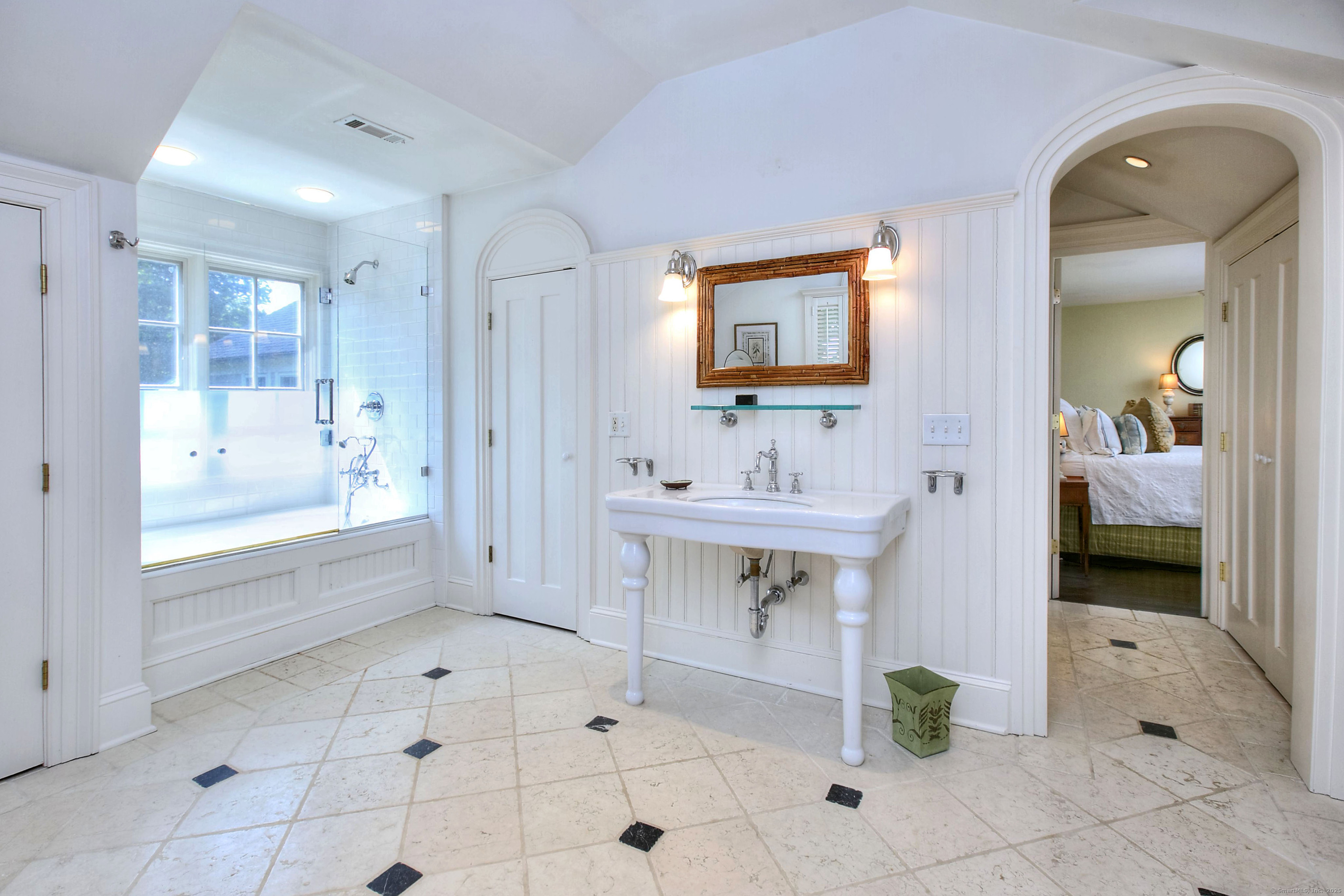Fairfield, Connecticut, 06824, United States, 5 Bedrooms Bedrooms, ,5 BathroomsBathrooms,Residential,For Sale,1942139