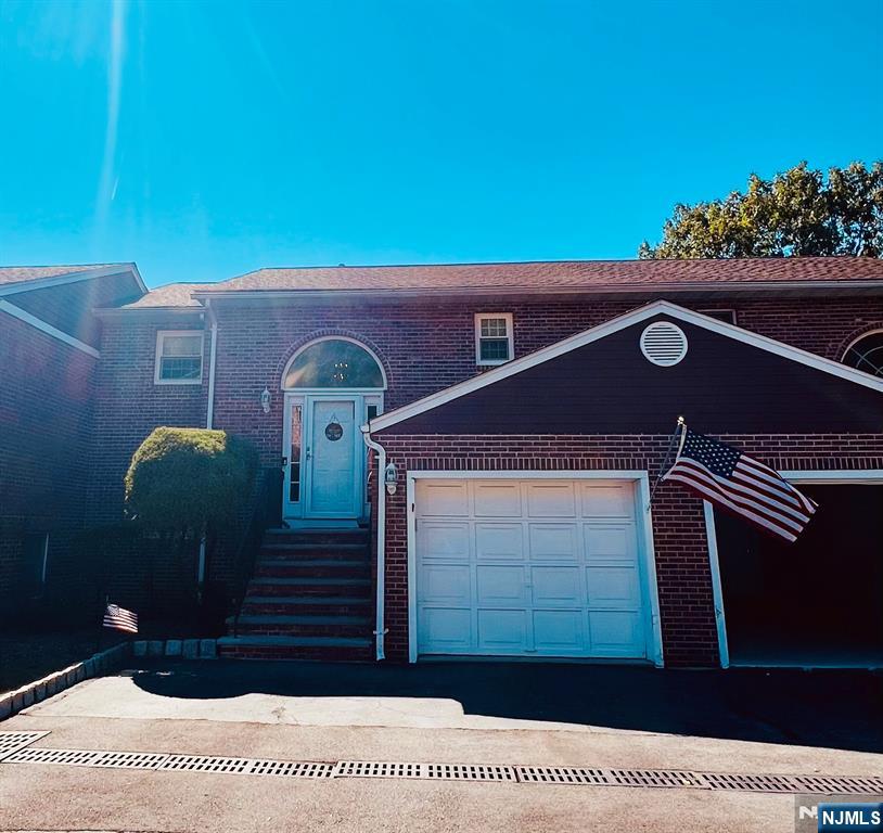 Pompton Lakes, New Jersey, 07442, United States, 3 Bedrooms Bedrooms, ,3 BathroomsBathrooms,Residential,For Sale,1924914