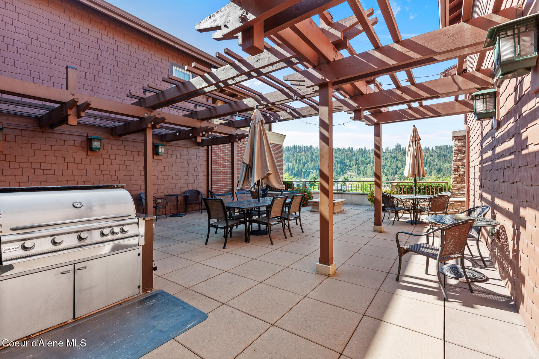 Coeur d'Alene, Idaho, 83814, United States, 2 Bedrooms Bedrooms, ,2 BathroomsBathrooms,Residential,For Sale,1974627