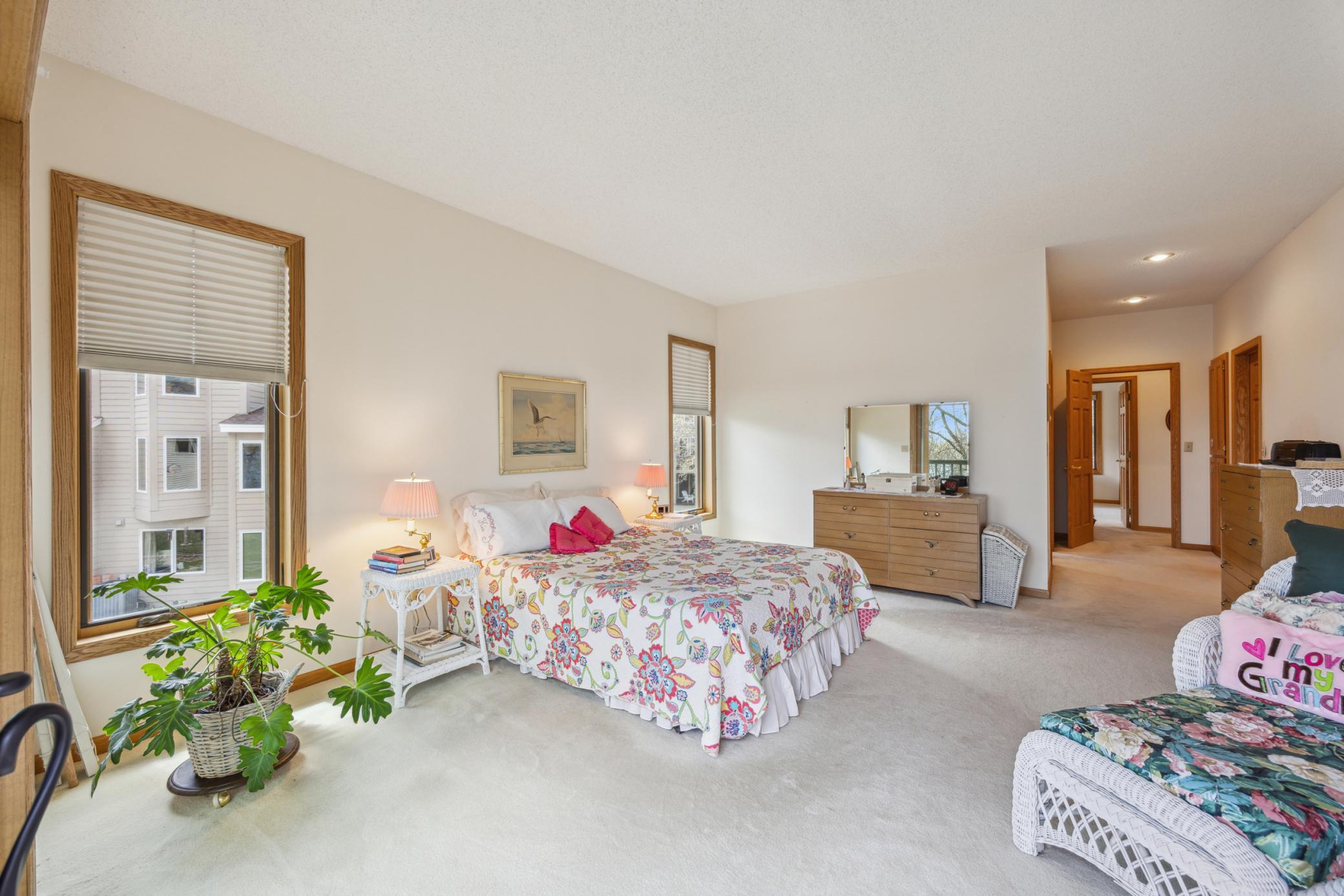 New Brighton, Minnesota, 55112, United States, 4 Bedrooms Bedrooms, ,4 BathroomsBathrooms,Residential,For Sale,1990901