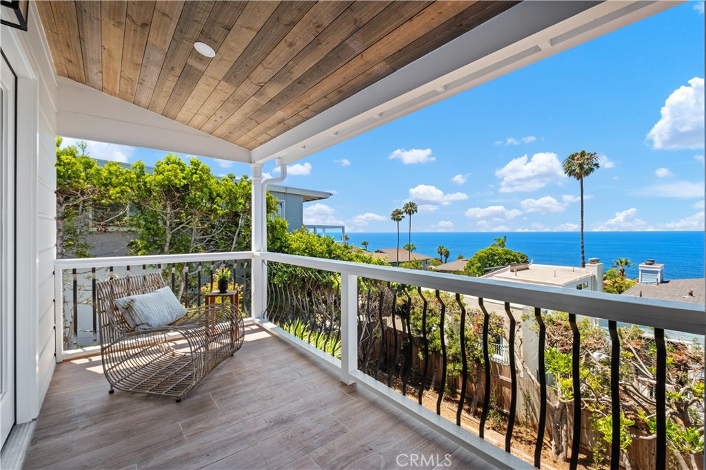 Laguna Beach, California, 92651, United States, 2 Bedrooms Bedrooms, ,3 BathroomsBathrooms,Residential,For Sale,1998159
