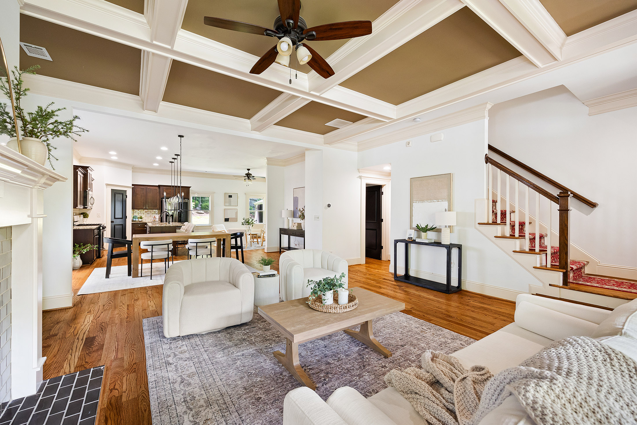 Spacious Living Meets Modern Convenience - 物件實景