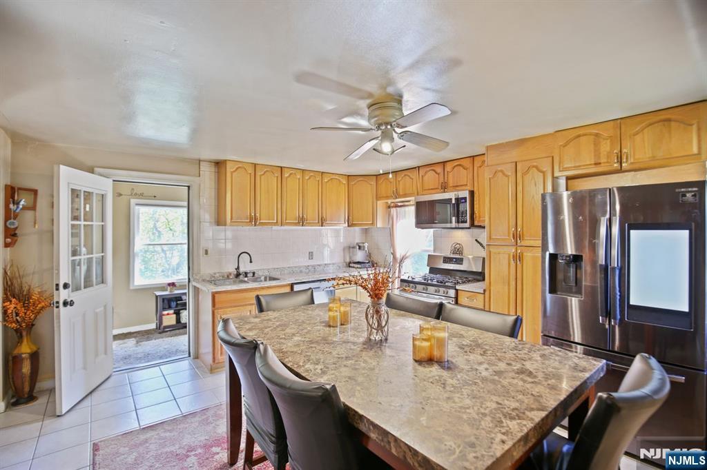 Ridgewood, New Jersey, 07450, United States, 3 Bedrooms Bedrooms, ,2 BathroomsBathrooms,Residential,For Sale,1988211