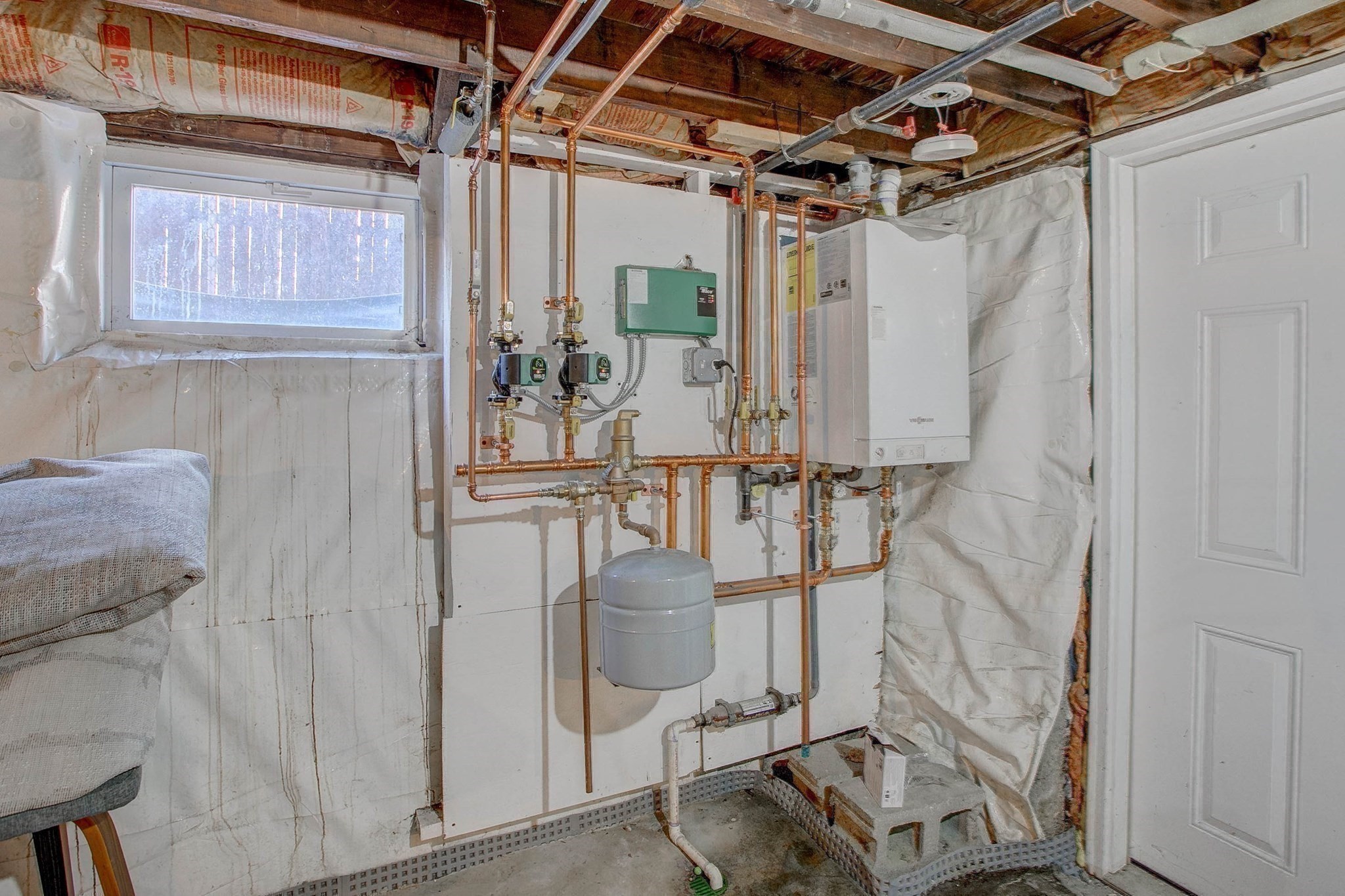 Lynn, Massachusetts, 01904, United States, 3 Bedrooms Bedrooms, ,2 BathroomsBathrooms,Residential,For Sale,2005585