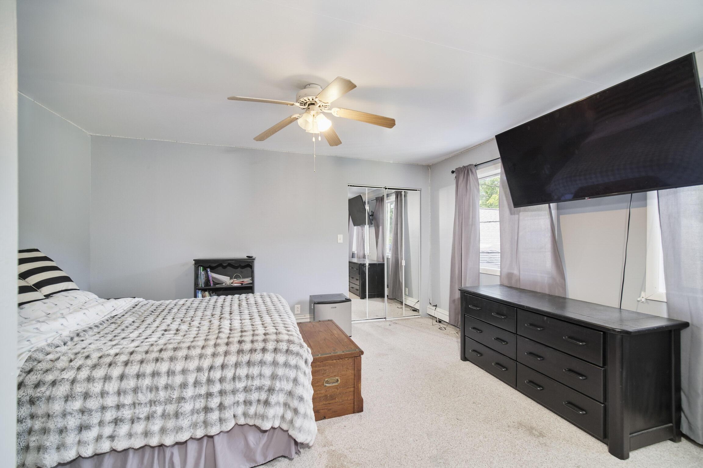 Manistee, Michigan, 49660, United States, 7 Bedrooms Bedrooms, ,3 BathroomsBathrooms,Residential,For Sale,1943241
