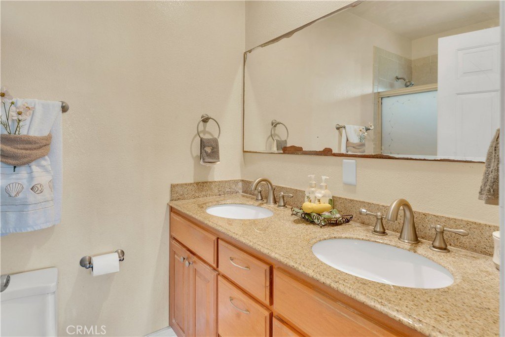Downey, California, 90242, United States, 3 Bedrooms Bedrooms, ,2 BathroomsBathrooms,Residential,For Sale,1938023