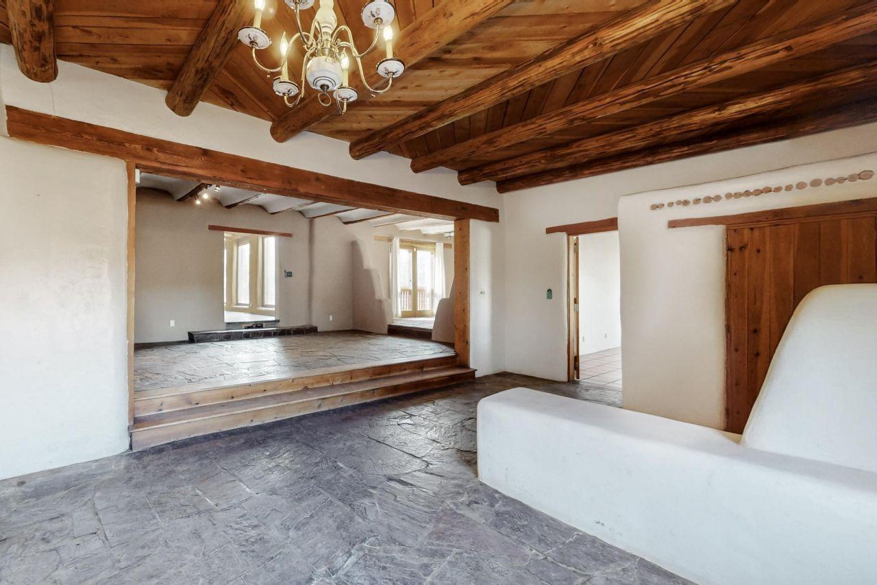 La Mesilla, New Mexico, 87532, United States, 5 Bedrooms Bedrooms, ,2 BathroomsBathrooms,Residential,For Sale,1762122