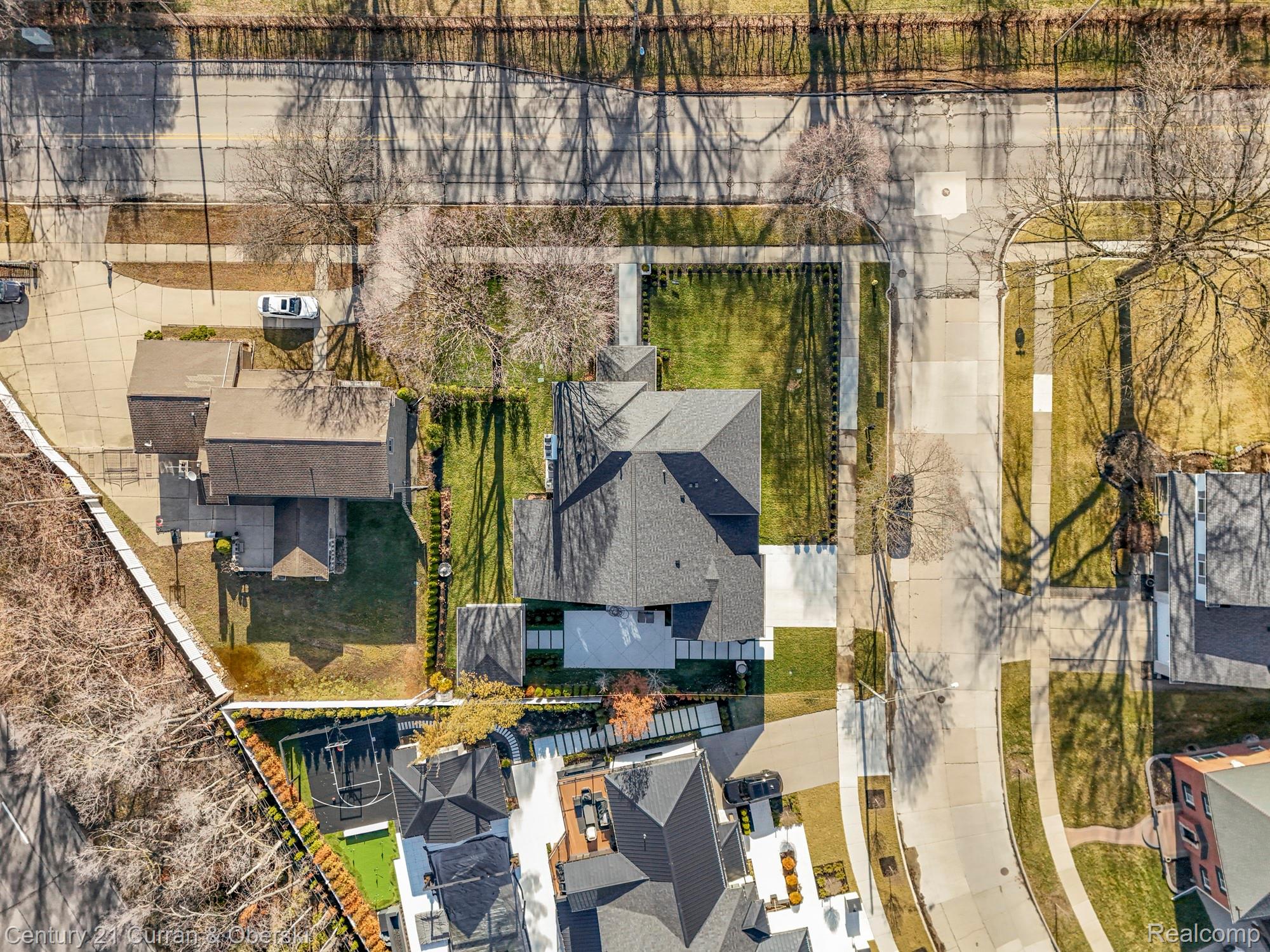 Dearborn, Michigan, 48128, United States, 5 Bedrooms Bedrooms, ,5 BathroomsBathrooms,Residential,For Sale,2030794