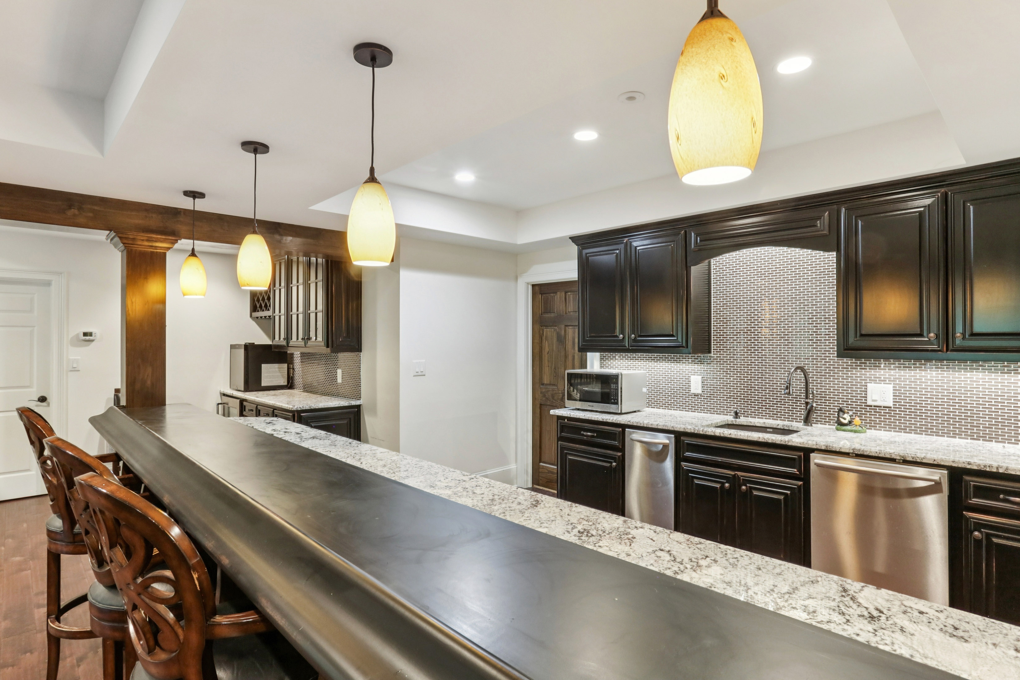  Stunning Brick Traditional in Sought-After Pine Hills - 物件實景